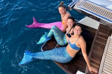 Review img # 88 of the yacht FOXY LADY