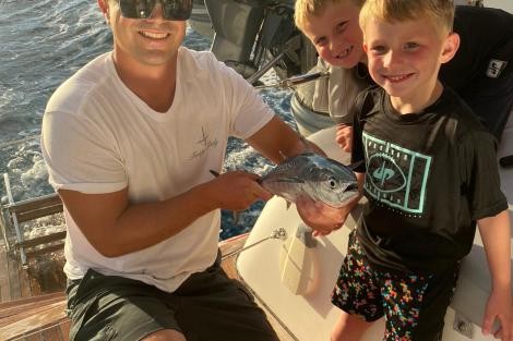 Review img # 74 of the yacht FOXY LADY